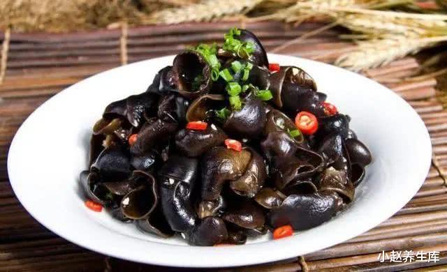 「长寿」血糖高不高，看这4个地方早知道！降血糖：戒掉三习，做好5件事！