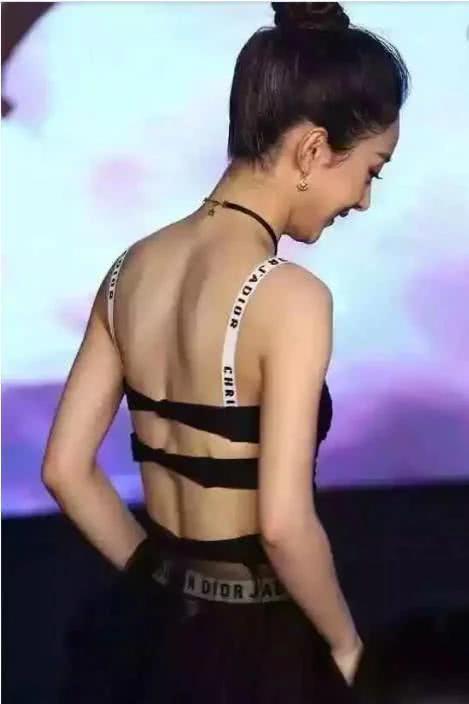 陈慧琳|?当110斤陈慧琳遇上86斤赵丽颖，网友：再也不减肥了！