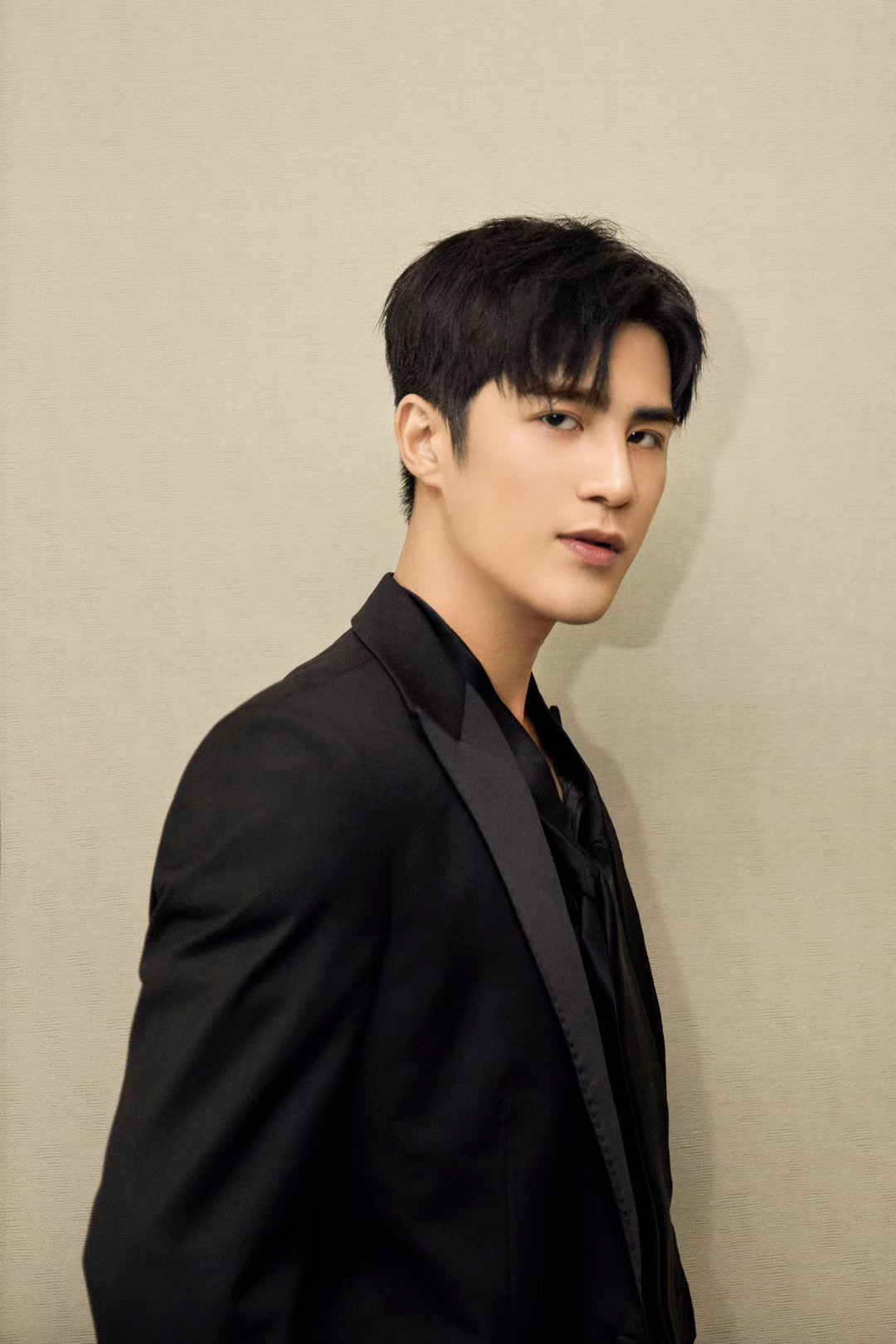 [姜潮]姜潮全新单曲《The Key》即将上线 欲以温柔声线打开心灵之门