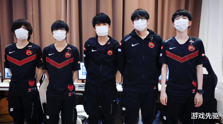 「林炜翔」FPX2-1击败OMG，LWX赛后采访“嘲讽”老贼，铁憨憨不怕拉黑警告？