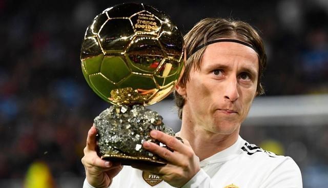 曼联：“水货”到巨星的逆袭，十大巨星中谁的职业生涯更具传奇色彩？