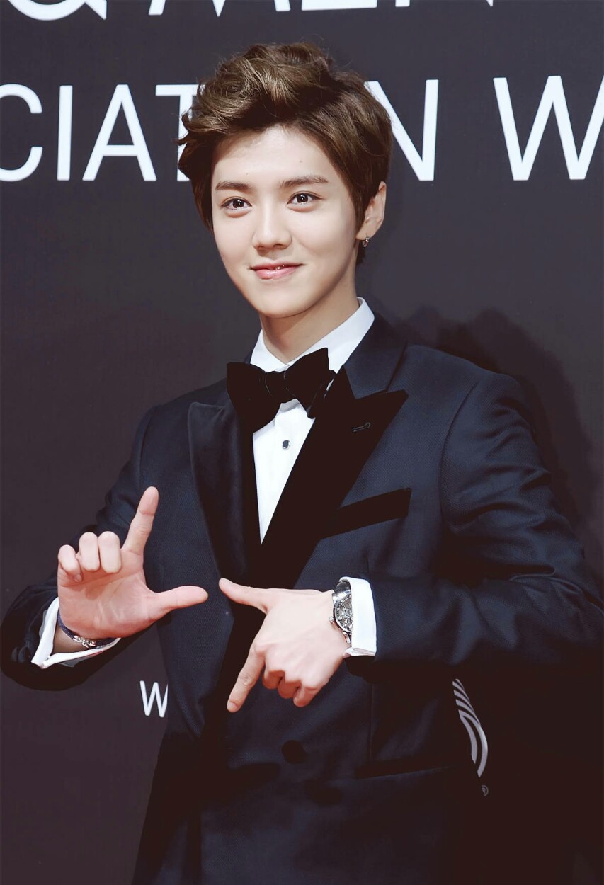 鹿晗：从顶级流量到网络吃播，只有7人评论，鹿晗还能重回事业巅峰吗？