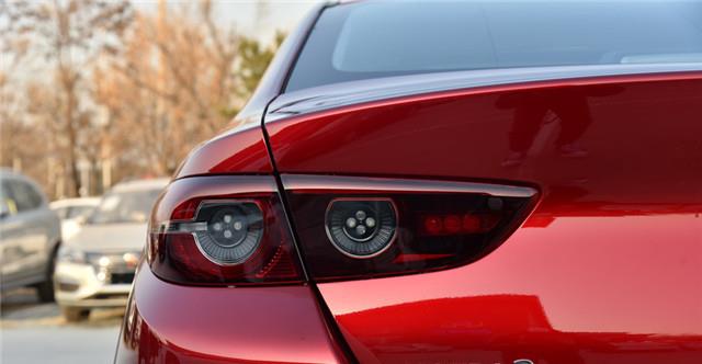 马自达3|马自达3销量不如全新轩逸，但绝对的优秀，难道是消费者不懂它吗