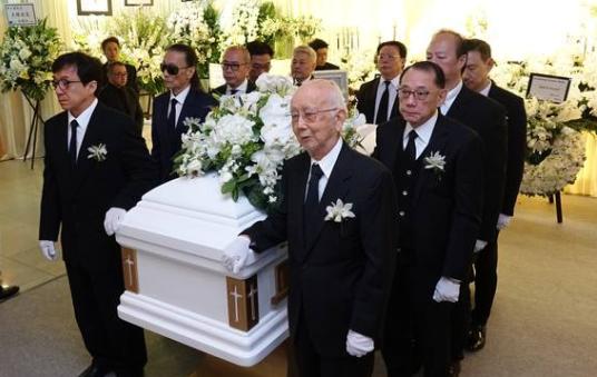 邓超|冯小刚讨厌邓超10年，张国立让邓超滚出去，邓超到底做了什么