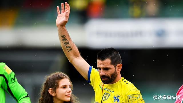 「意甲」意甲草根传奇！坚守保级队17年，出战517场的他创下两大队史纪录