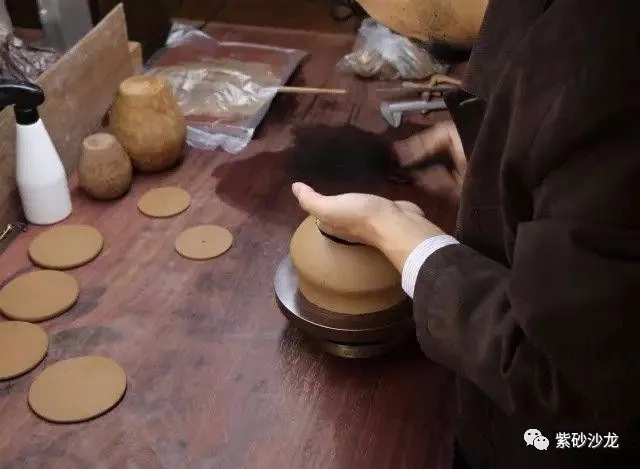 #小叶紫檀#紫砂壶，壶身内有推墙刮底痕迹的一定是手工壶吗？