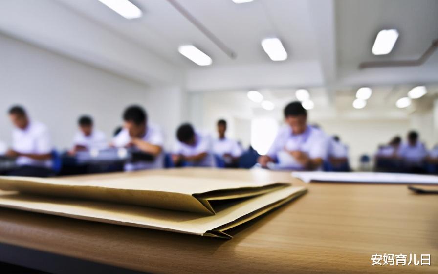 英语四六级|国内“最难”的4场考试,四六级根本不算啥,第一个你也考过