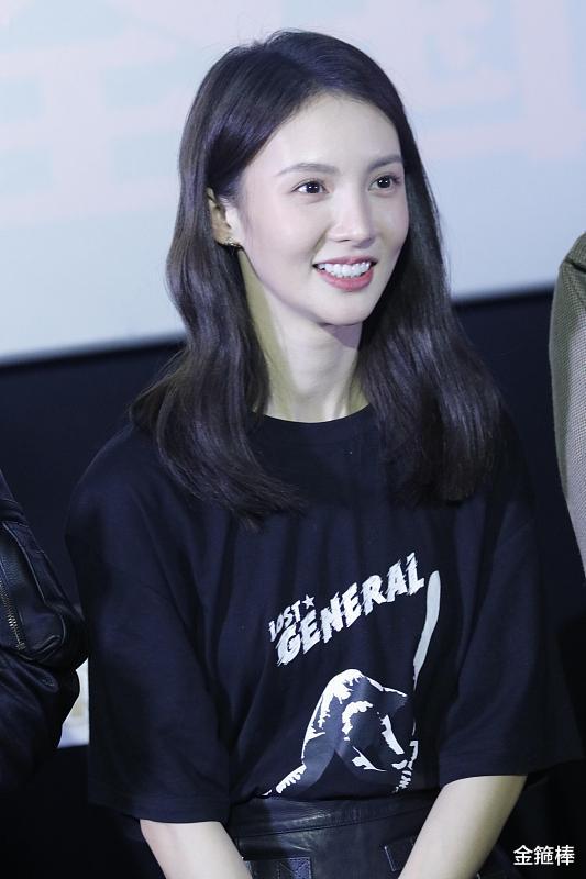 金晨|恋爱节目真实吗？金晨的表现引猜测！