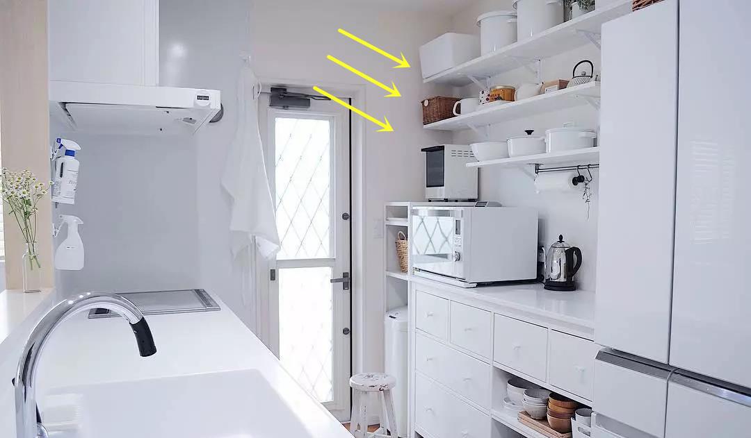 |日本厨房难得一见脏乱差，主妇3招彻底断舍离，清清爽爽这才像样