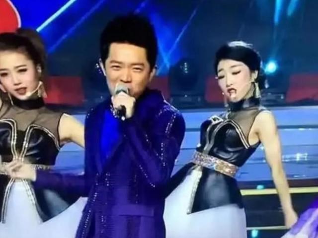 王一博|曾给巨星当过伴舞五位明星，如今都红到发紫，这位比当年巨星都火