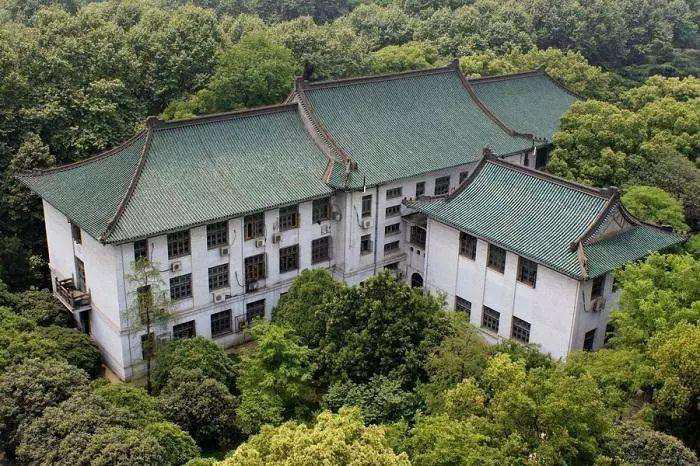 『』各专业就业率排名:这几个专业较为推荐,非常值得报考