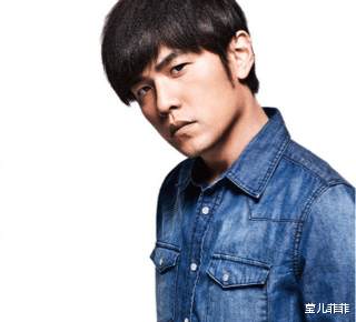 『周杰伦』他是八零九零后的青春回忆，没有人能像他，改写整个乐坛的风格！