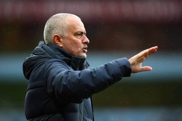 皇家马德里|卡洛斯：若穆里尼奥接班齐达内，皇马不一定有西甲冠军，欧冠更顺