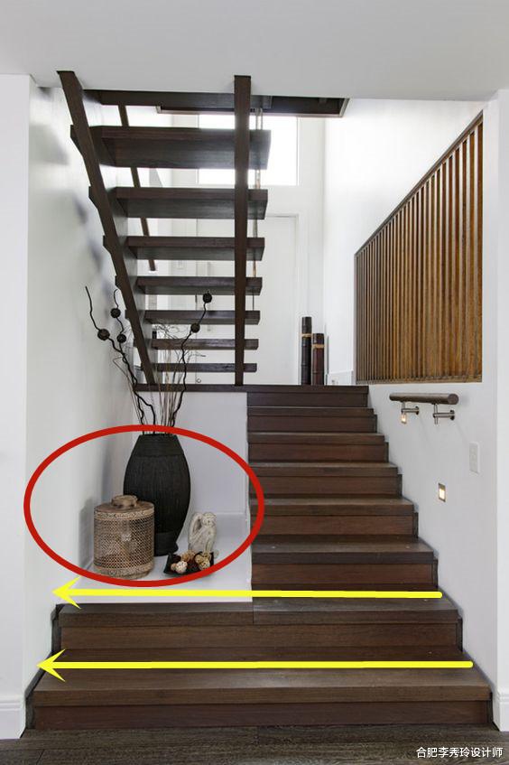 ：这不瞎装吗！楼梯入口踏步全部延长到墙，浪费下方空间，有啥用？
