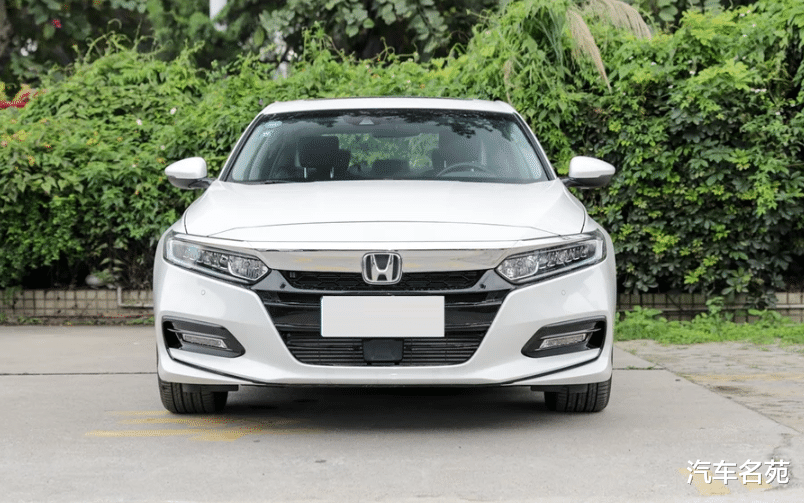 「丰田卡罗拉」日本人爱买哪些车？日本汽车销量排名出炉：卡罗拉仅排12，轩逸、雅阁遭人嫌！