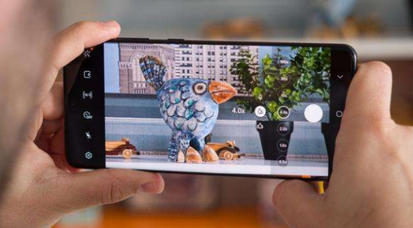 三星|三星机皇冲刺销量，从9999跌至7199，256GB+45W快充+百倍变焦