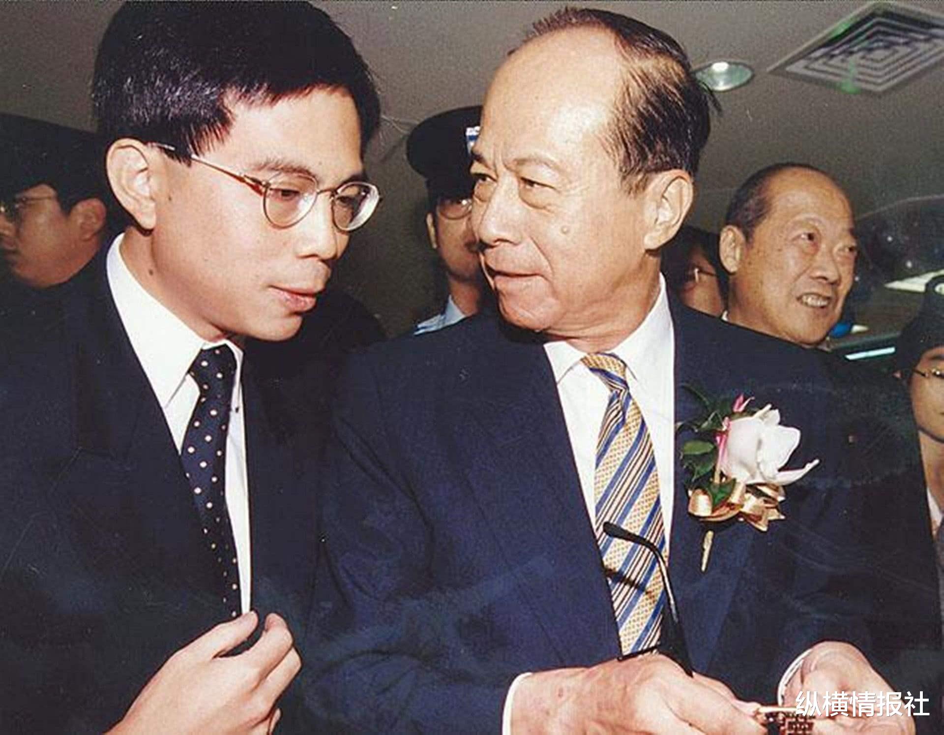 [李嘉诚]到银行一口气取10亿现金，银行会让你痛快拿走吗？李嘉诚做到了