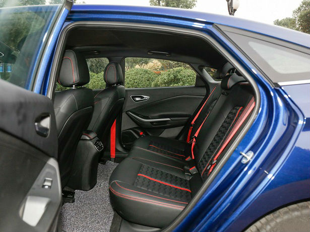 菲斯塔|月销不到3000辆，现代菲斯塔为何越卖越差了？