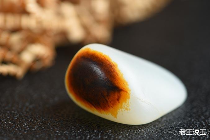 和田玉籽料|一般来说，和田玉籽料中什么料子，油性会比较好？