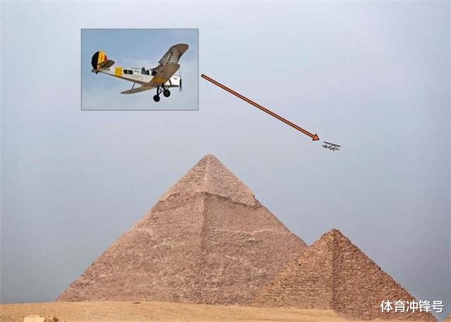 #金字塔#1971年苏联飞行员穿越事件！回到了古埃及，看见外星人在安装金字塔