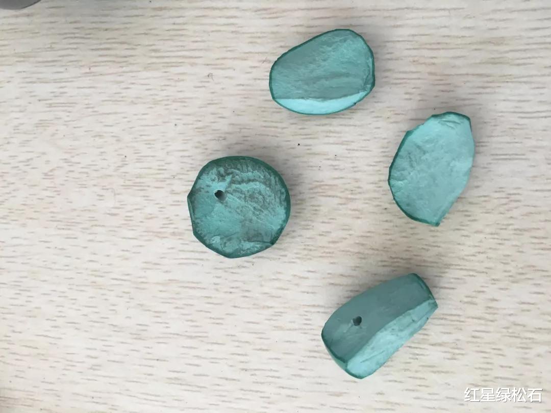 文玩|文玩解惑:瓷度很好,但盘玩脏污,这究竟是什么绿松石?