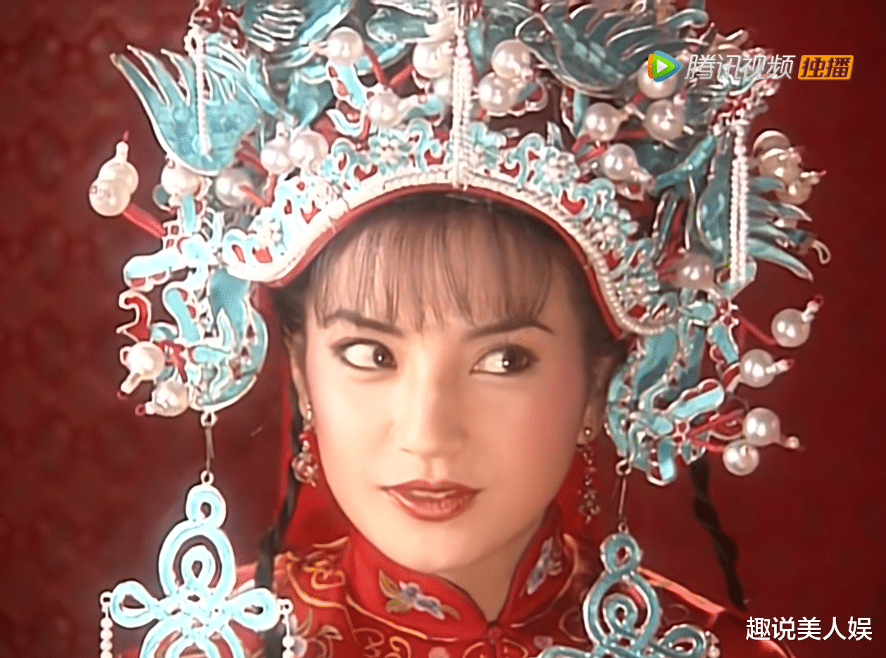 紫薇|还珠格格7位新娘造型大比拼:含香戴凤冠紫薇戴朝冠,晴儿苗银冠