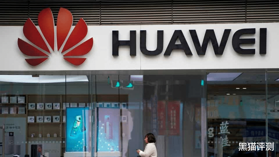 自动离职|企业强制员工从苹果换国产，违者自动离职，负责人：我认为没有错