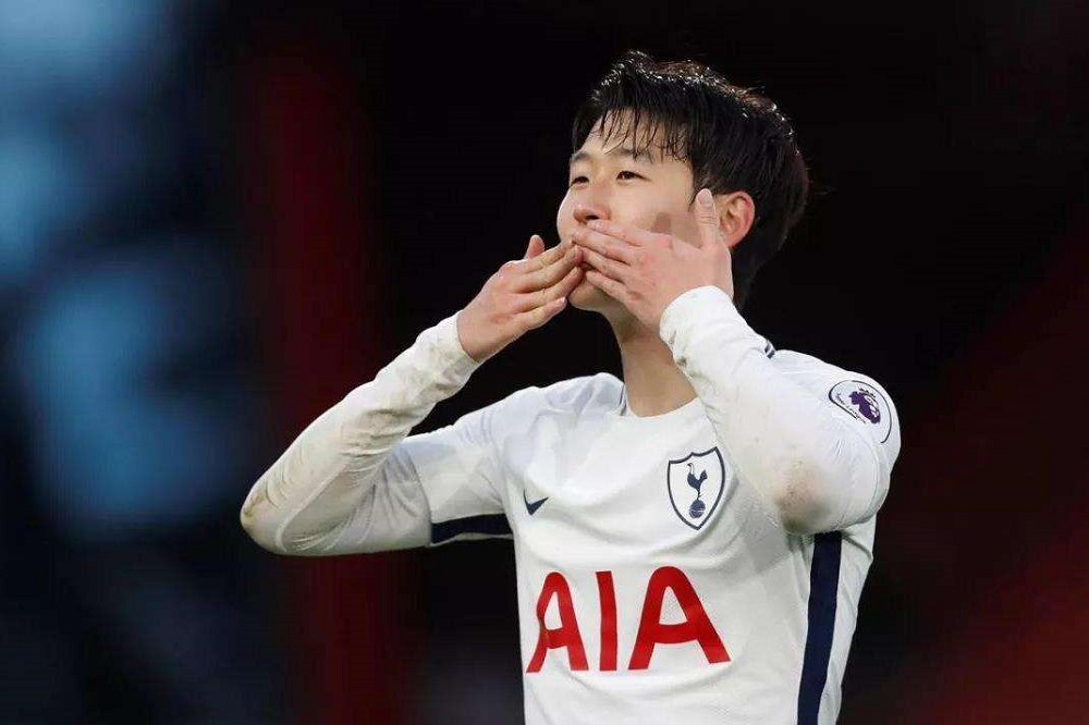 热刺|?亚洲天王踢疯了，开场340秒造世界级进球，穆里尼奥挥拳庆祝