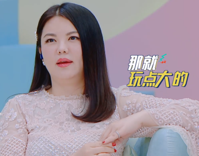 李湘|李湘购新房录节目，你真以为她是要减肥？提车送粉丝暴露真实目的
