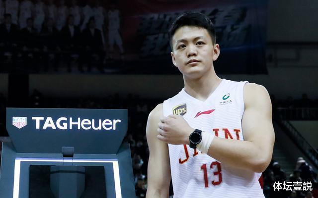 广东男篮@广东休赛期离队首人宣布，曾送新疆绝杀，杜峰苦心培养却毫无进步