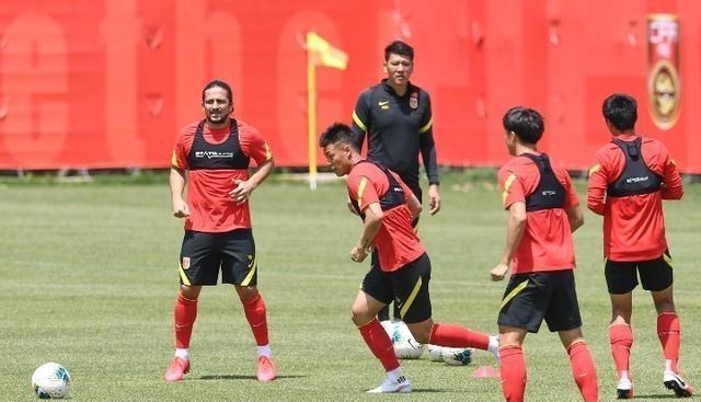 #刘诗雯#有伤病为何不让贤，刘诗雯的参赛资格，可以给王曼昱的