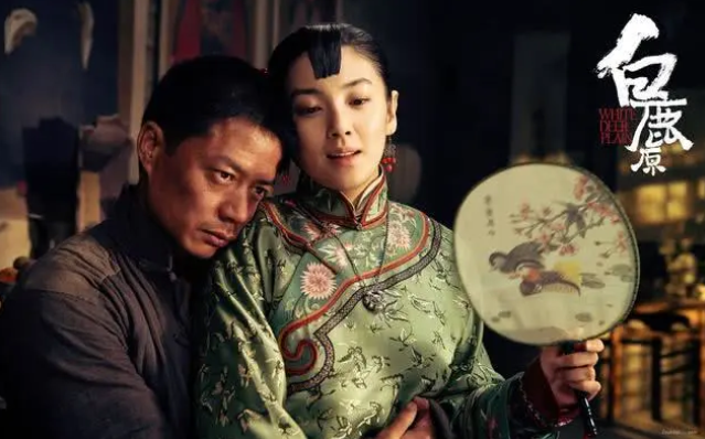 周星驰■周星驰将她一手捧红，为报恩给星爷拍戏不要钱，今名利双收成赢家