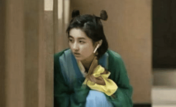 【张子枫】张子枫：我不适合古装，导演：你试试，网友：没有男演员配得上