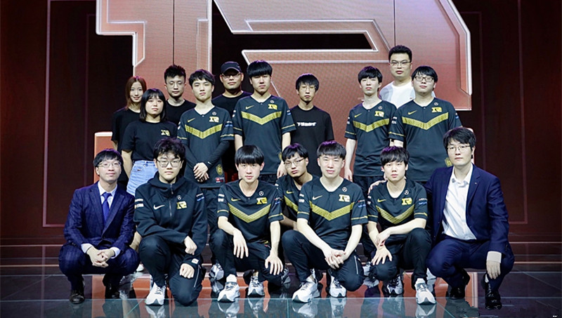 Uzi|“没有UZI都是废物”就在今天，RNG纪录片教练怒骂选手，小虎回应道出无奈！