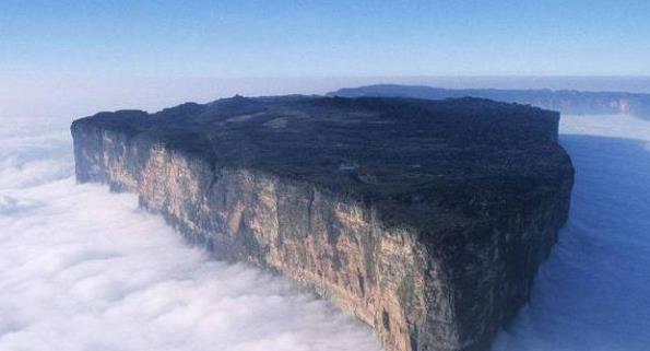 「」地球上最神秘的桌面山，竟隐藏着一个遗失的世界，让人啧啧称奇