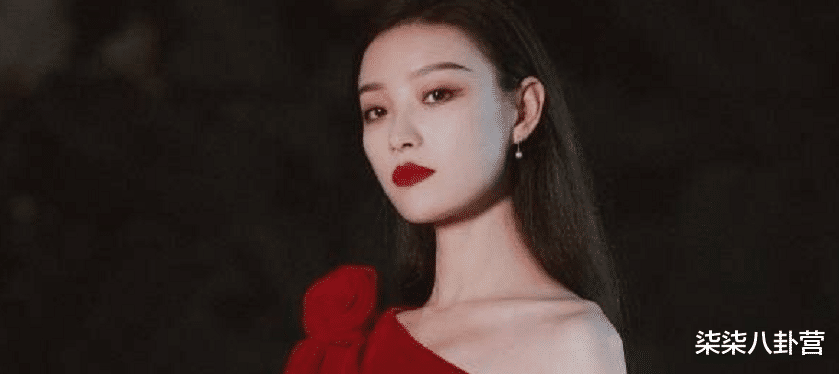 「倪妮」知情人曝出倪妮酒量惊人，为被大佬带走装醉，成娱乐圈“心机女”