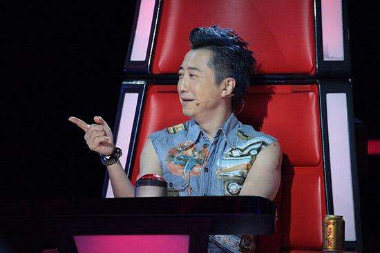 梁博|曾是好声音最水冠军 ，如今凭一首歌翻身，被选手疯抢尊称老师