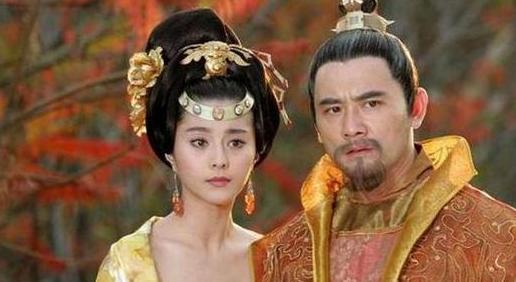 历史揭秘|古代皇帝去世,陪葬嫔妃的双腿为什么总是分开的?生前经历了什么