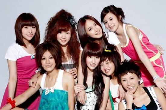 吴映洁|31岁女星自曝7个月没通告,每月烧50万,为省钱天天蹭员工摩托车