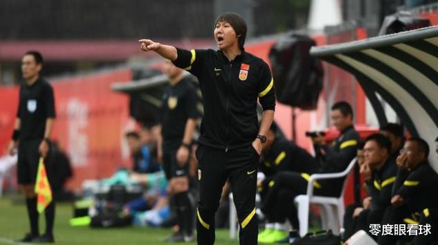 国足■国足新队长已浮出水面?不!他依旧是李铁心目中无可撼动的国足队长