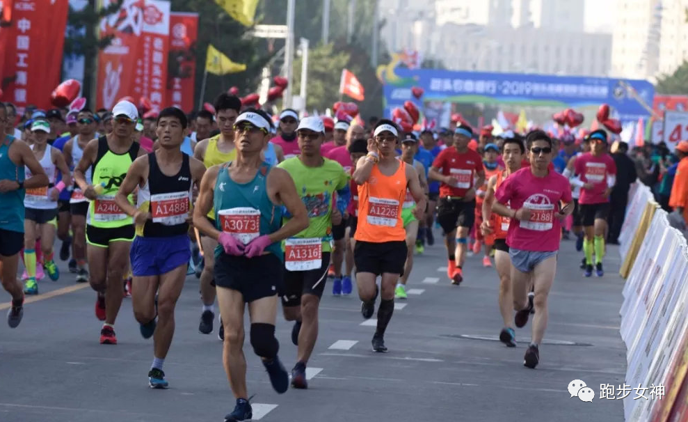 招聘|42岁富婆招聘马拉松跑友做饭,月薪1.5万,跑友这么吃香吗?