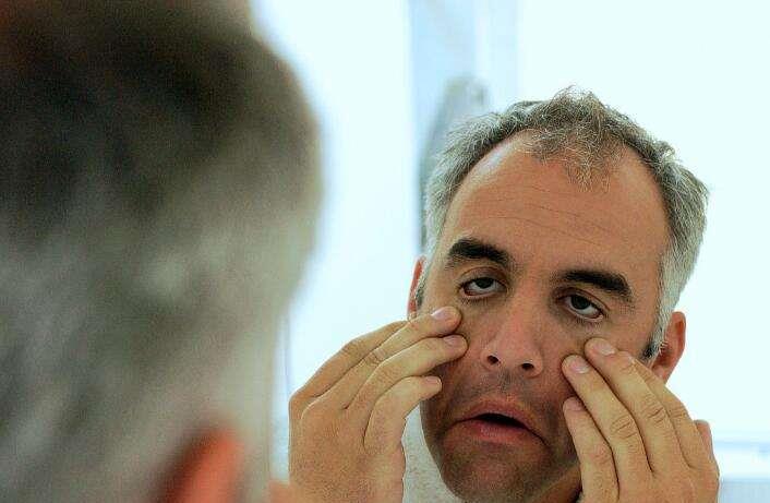 『胃癌』加速男性朋友身体衰老的不良习惯，熬夜仅排倒数第一