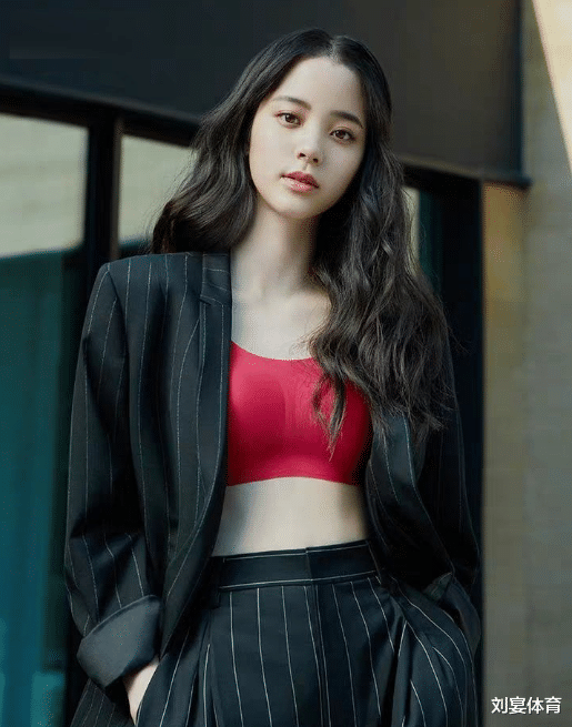 「阿里巴巴」欧阳娜娜宣布入职阿里！看到马云给出的年薪后，网友：望尘莫及！