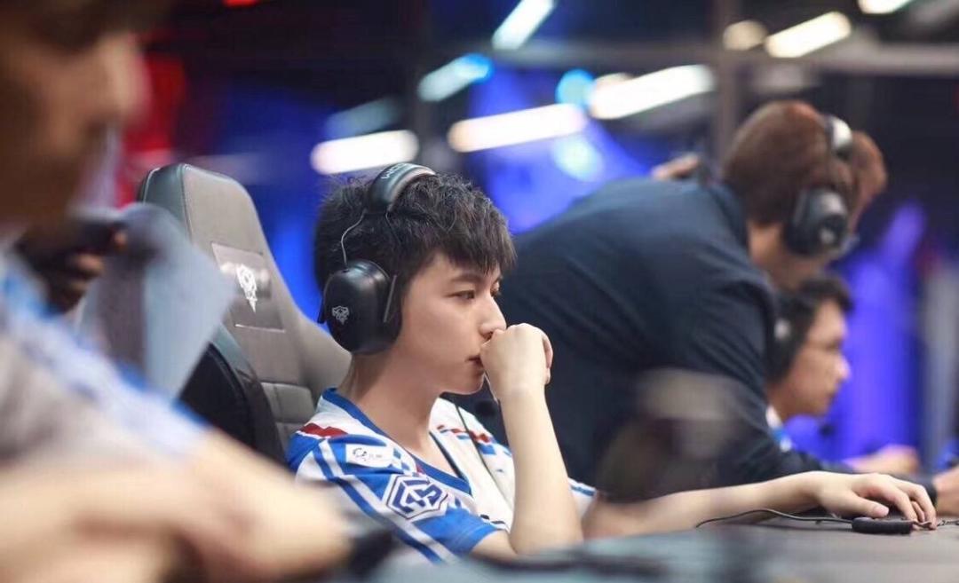 [kpl]KPL那些已经离开赛场的传奇，梦泪不是第一，榜1新娘很美