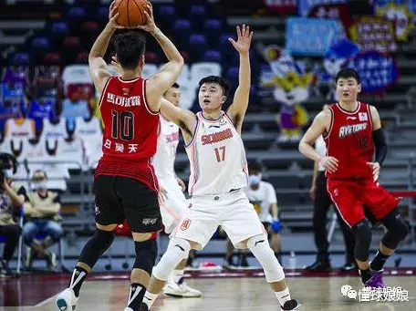 奥尼尔▲新姚明来了？不，这是新版奥尼尔！终于能上场了