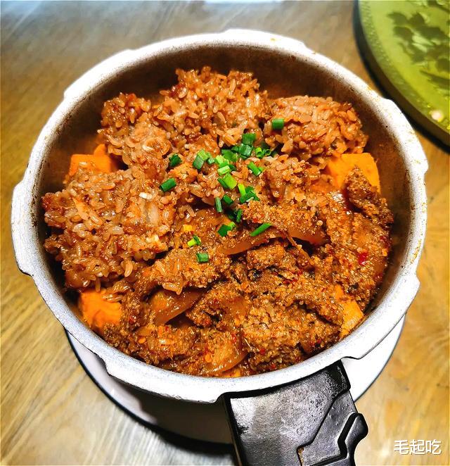 土豆▲“坐”轿子的辣子鸡！排名第一的蒜泥白肉！成都著名的老字号川菜