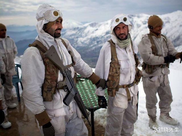 印度|印度还敢和谈时挑事吗？大批运20边境展开空降，又一重装部队抵达