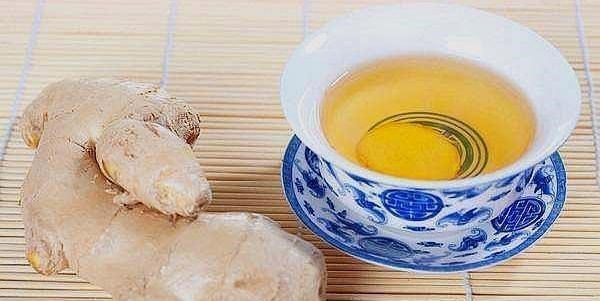 「驱寒」生姜加三物,驱寒除湿暖脾胃,湿气没了,脾胃强了,皮肤白白嫩嫩