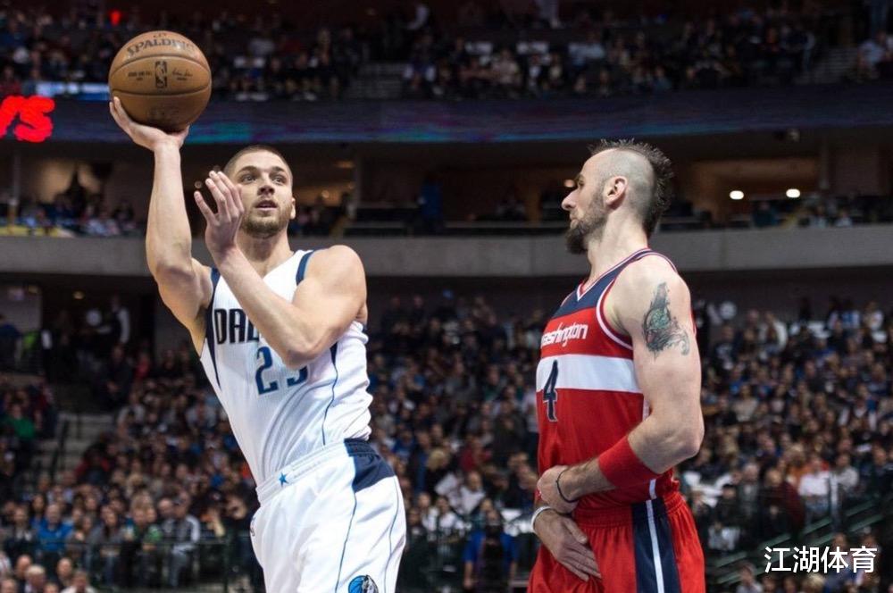 帕森斯▲他用12天巅峰，骗走1.25亿顶薪，签约4年，只拿过一次20分