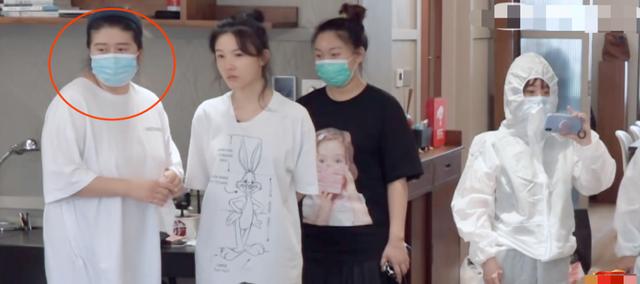 杨子姗|上综艺用白布罩住家具，不能忍受节目组穿鞋进她家，她活该被骂？